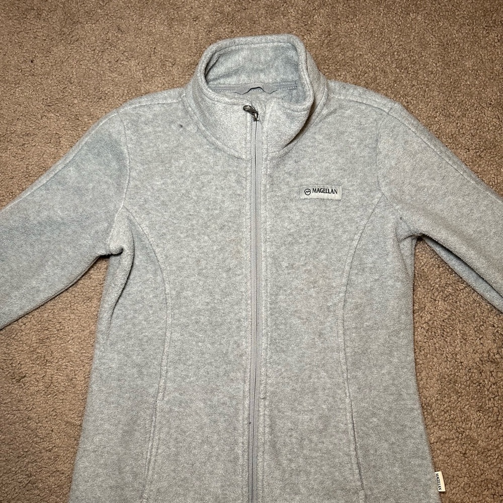 Light gray Magellan zip up sweater
